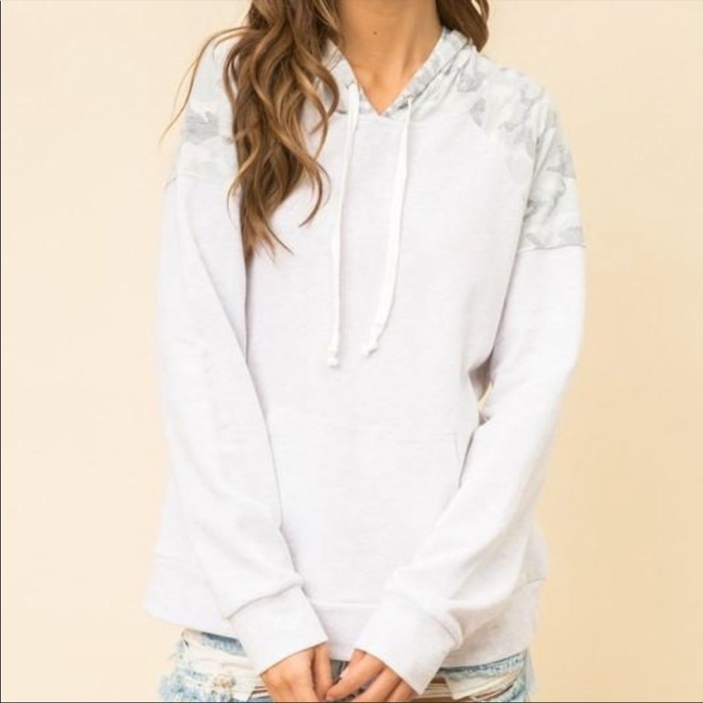 Hem & Thread Camo Printed Contrast Hoodie